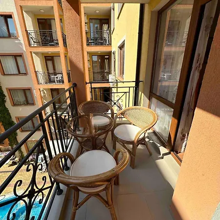 свети влас комплекс викторио アパート